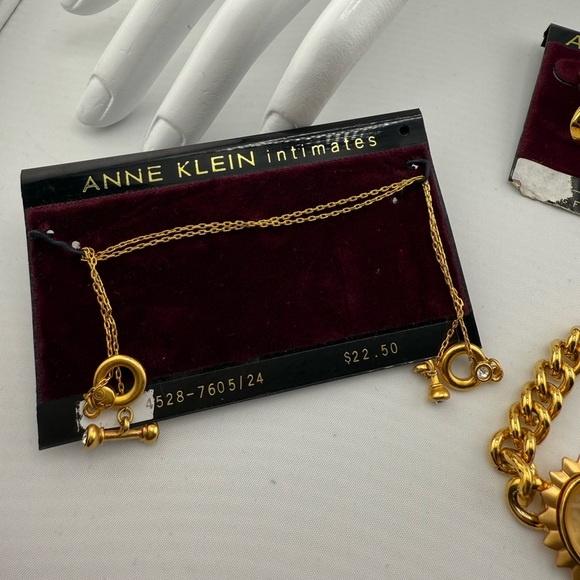 NWT Vintage Anne Klein Gold Tone Earring Bracelet - Picture 4 of 4